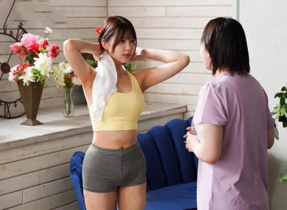 Cô nàng gợi cảm tham gia buổi tập yoga và bị chén